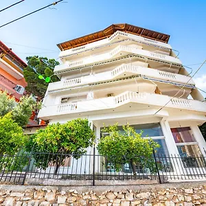 ** Hotel Ideal Albania