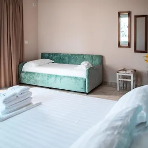  Hotel E Bardhe Butique Albania